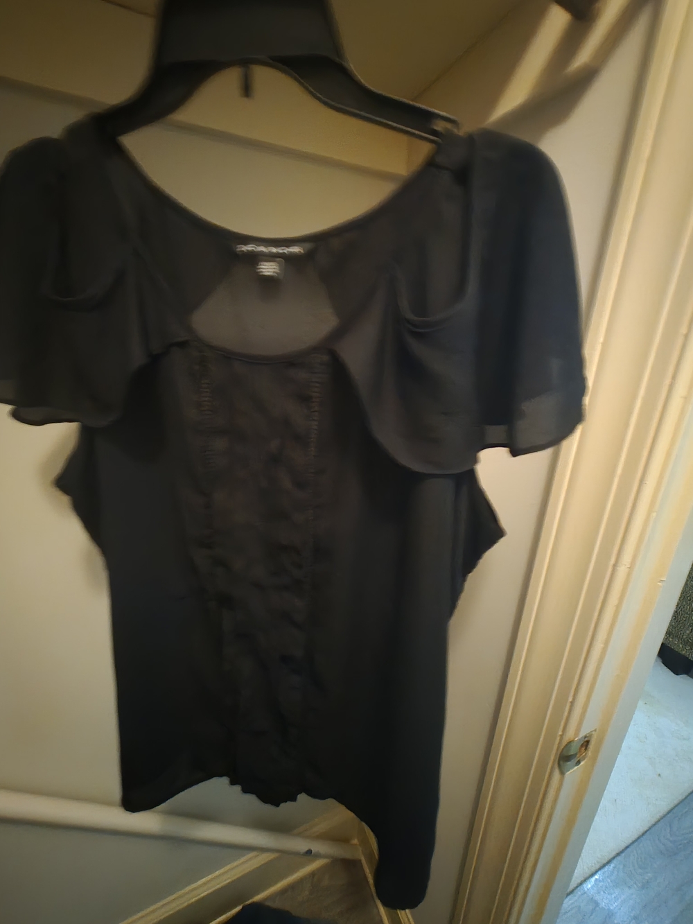 Zac & Rachel Black Ruffle Front Flutter Sleeve Blouse